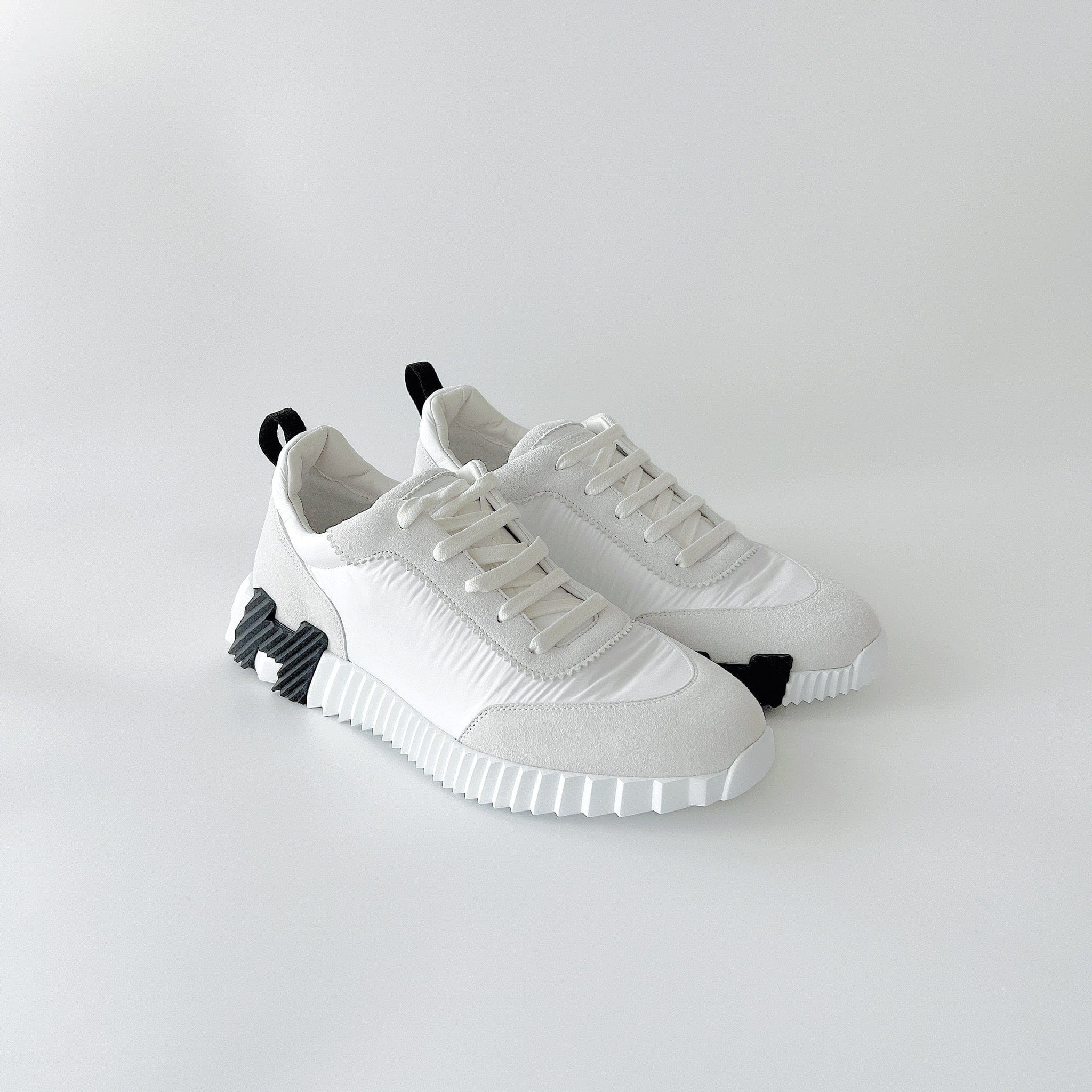 Louis Vuitton White Epi Leather And Mesh Harlem Sneakers Size 43