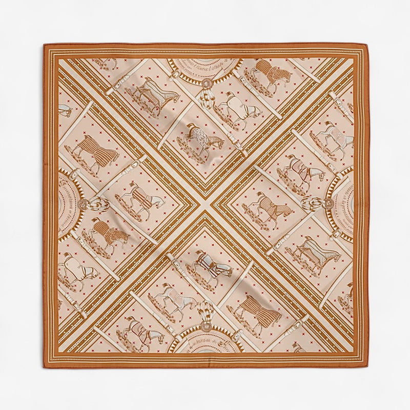 Hermes Couvertures et Tenues de Jour Bandana Scarf, Orange Cuit, Crème & Ardoise