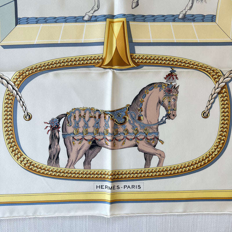 Hermes Grand Apparat Forever Scarf 90, Crème, Gold And Multicolore