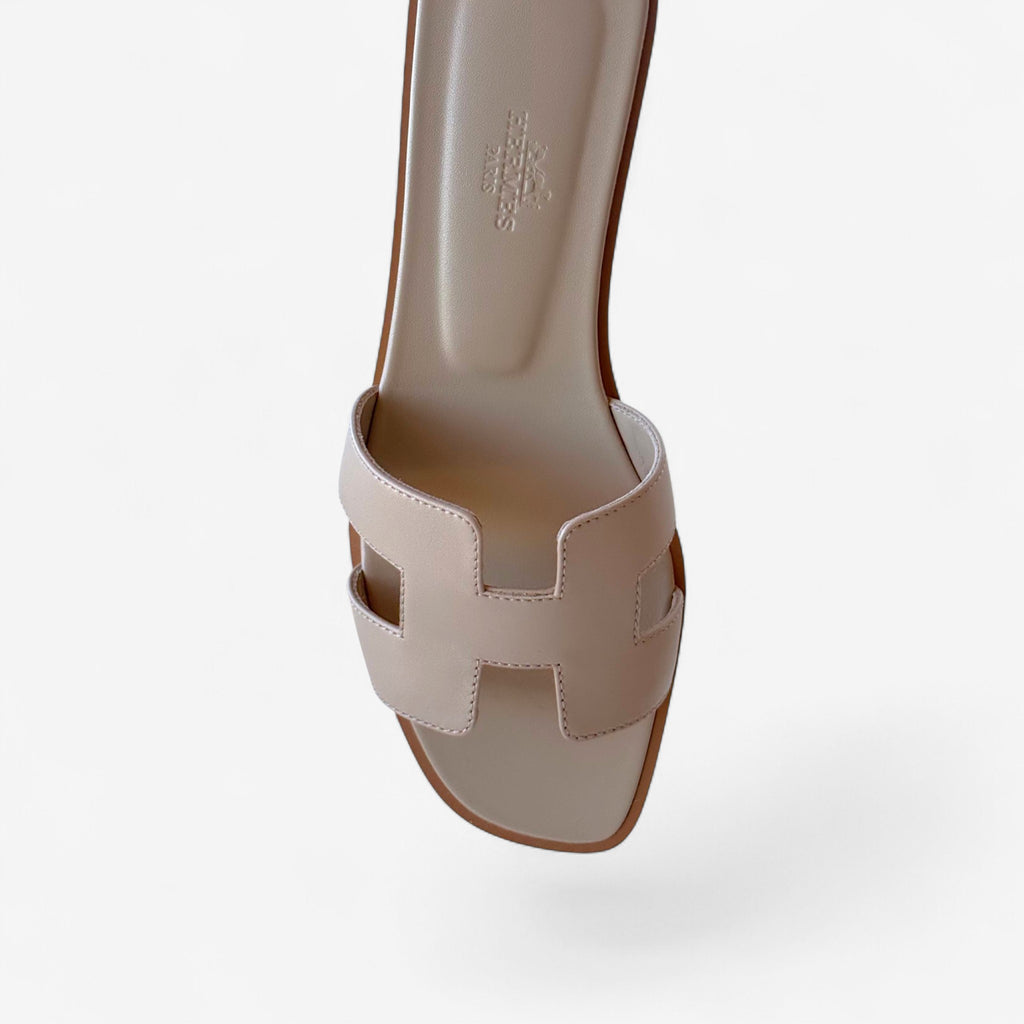 Hermès Women's Oran Sandal In Camel Size 38 – Found Fashion