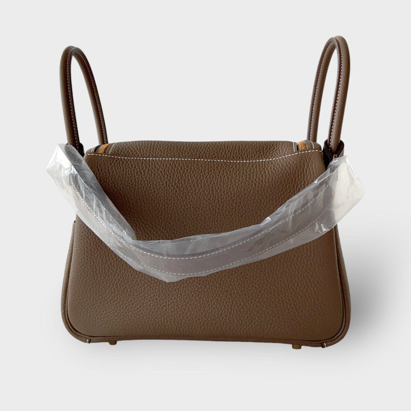 Hermes Lindy 26 Bag In Etoupe With Gold Hardware