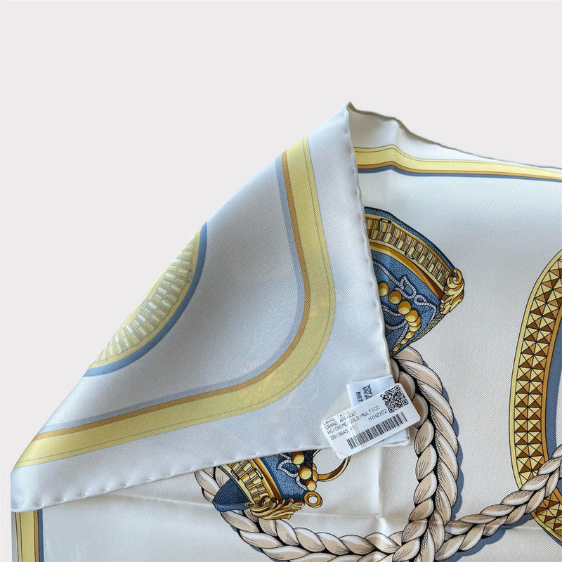 Hermes Grand Apparat Forever Scarf 90, Crème, Gold And Multicolore