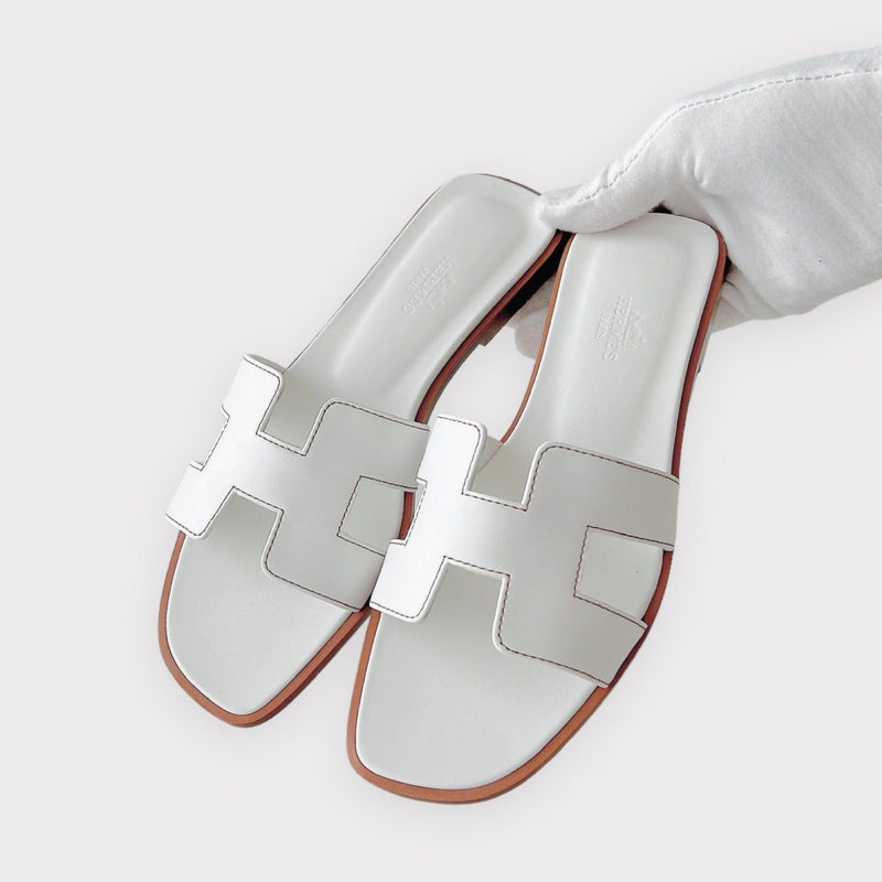Hermes Women's Oran Sandal In White, Size 39