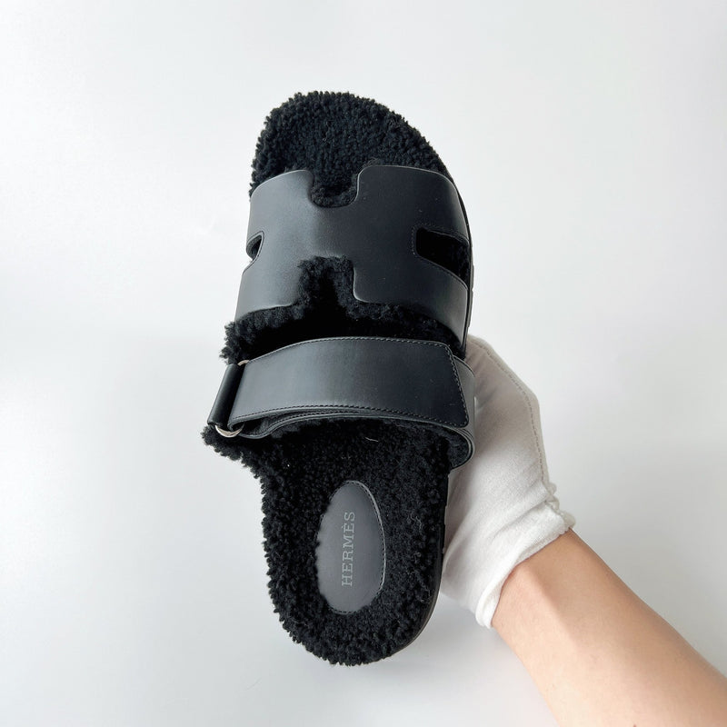 Hermes Chypre Fur Sandal | Woolskin Black | Size 42 - Found Fashion