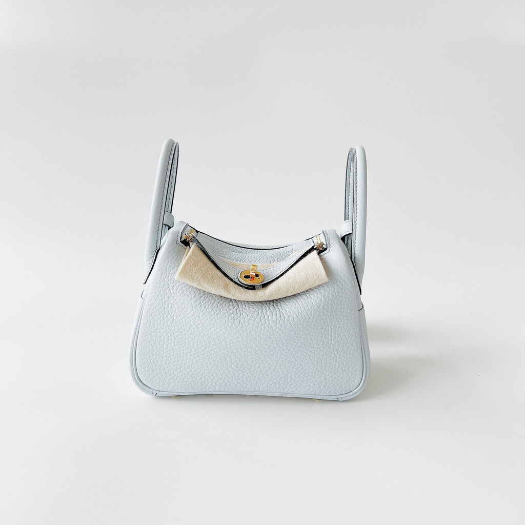 Sold at Auction: Hermès 20cm Blue Pale Clemence Leather Mini Lindy Bag with  Gold Hardware U, 2022